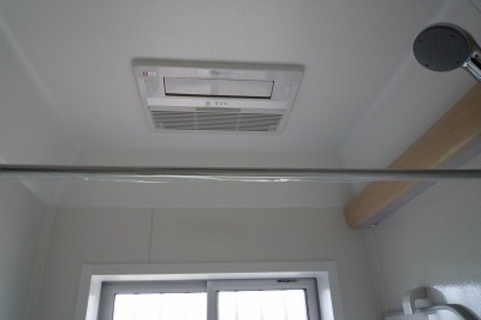 脱衣場からリフォーム後の画像